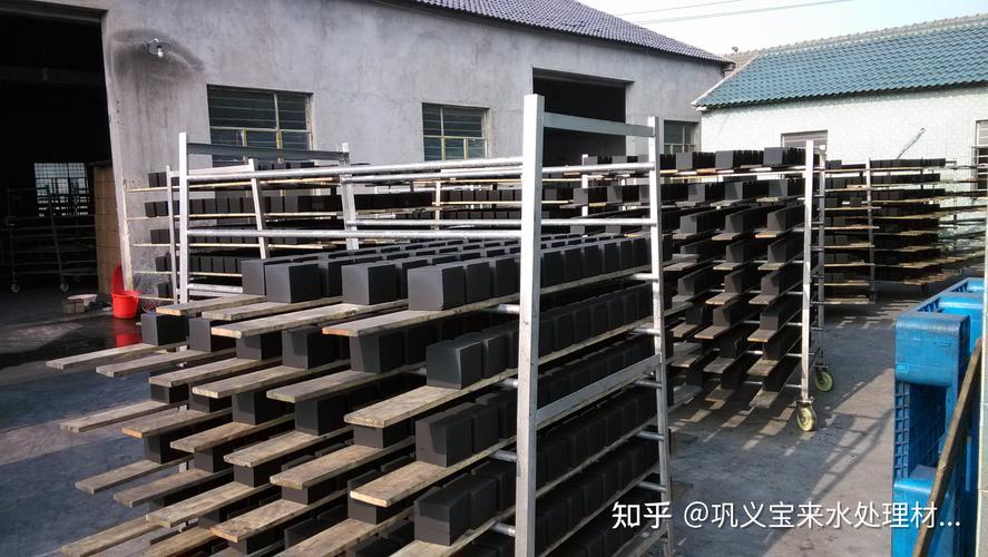 活性炭作为一种新型环保吸附材料,主要用于净化各种低浓度,大风量的有
